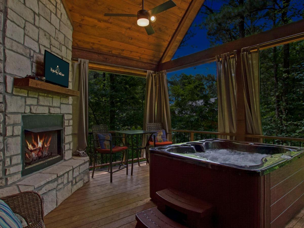 Stunning Luxury Cabin W Hot Tub And Fire Pit Holy Shiplap Is Perfect Romantic Couples Getaway Broken Bow Dış mekan fotoğraf