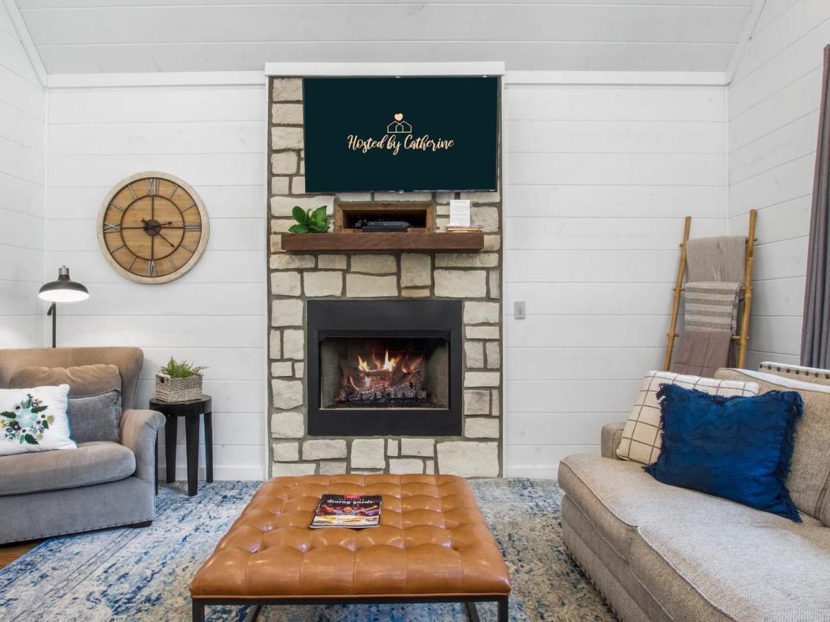 Stunning Luxury Cabin W Hot Tub And Fire Pit Holy Shiplap Is Perfect Romantic Couples Getaway Broken Bow Dış mekan fotoğraf