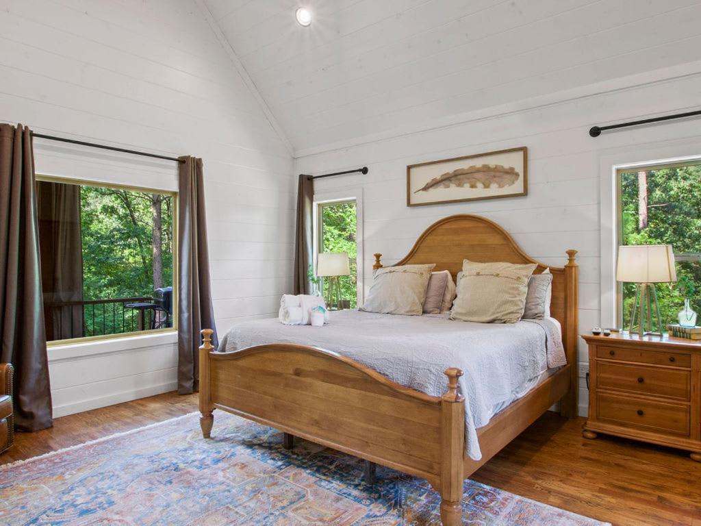 Stunning Luxury Cabin W Hot Tub And Fire Pit Holy Shiplap Is Perfect Romantic Couples Getaway Broken Bow Dış mekan fotoğraf