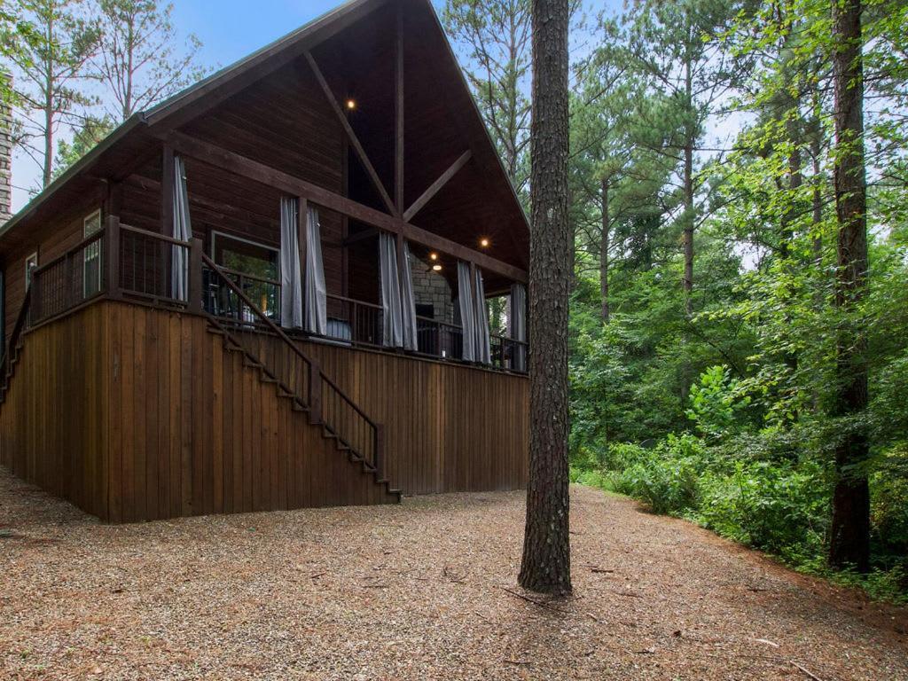 Stunning Luxury Cabin W Hot Tub And Fire Pit Holy Shiplap Is Perfect Romantic Couples Getaway Broken Bow Dış mekan fotoğraf