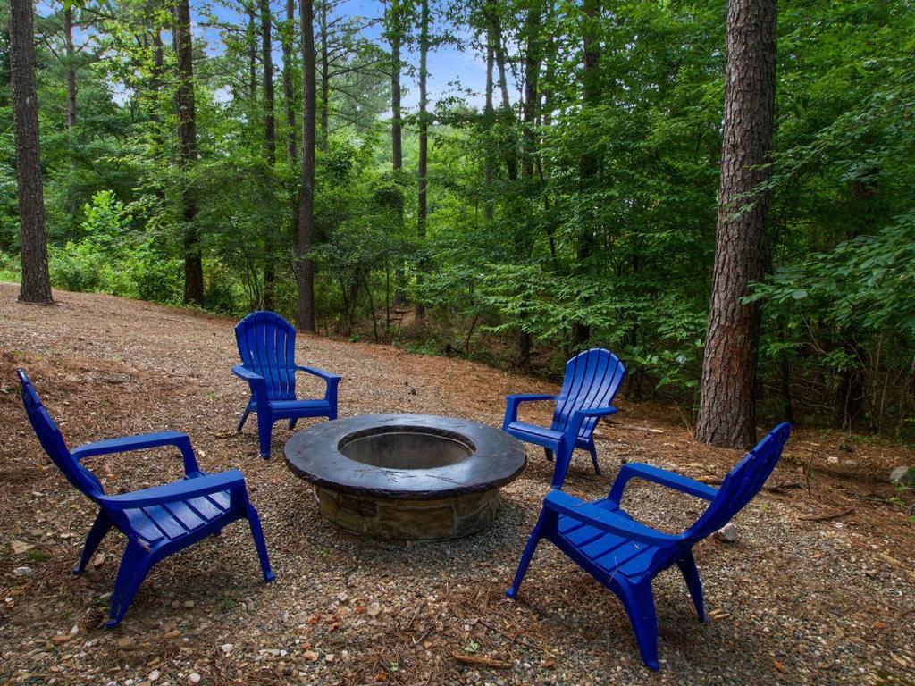 Stunning Luxury Cabin W Hot Tub And Fire Pit Holy Shiplap Is Perfect Romantic Couples Getaway Broken Bow Dış mekan fotoğraf